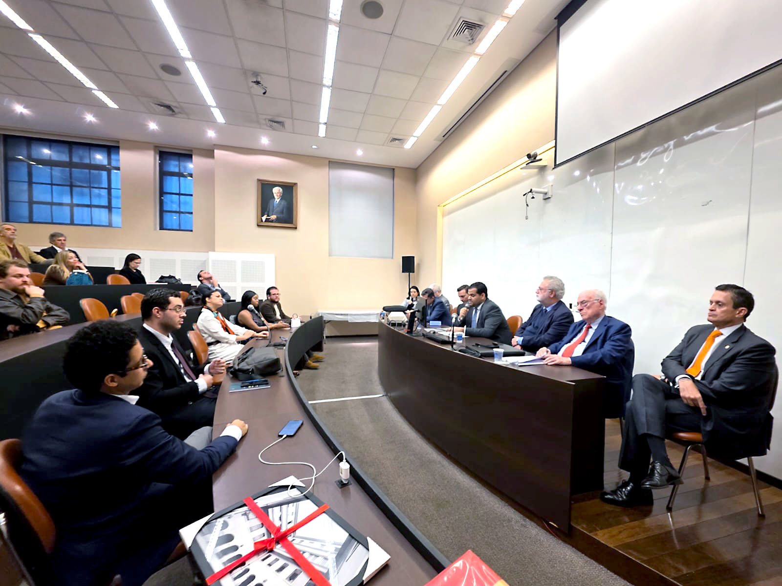 A importância do Direito Constitucional é exaltada no início da retomada das atividades do Instituto Pimenta Bueno